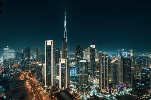 Sky Palace with Burj Views & Downtown's Top Rooftop Pool, 3Br Apartment in Paramount Hotel Midtown, Dubái (foto 8)