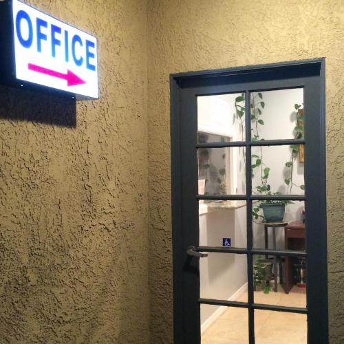 Royal Inn – Lomita, CA