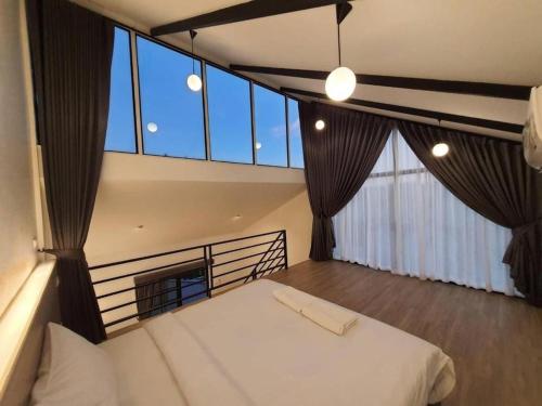 FUN r2 Villa, 20 People Max FUN r2 Villa, 20 People Max