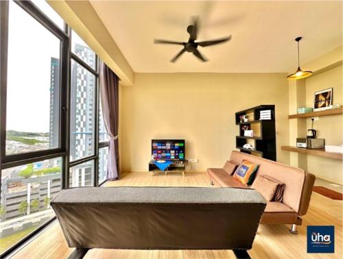 Cube 8 Teens at Taman Mount Austin By UHA Cube 8 Teens at Taman Mount Austin By UHA