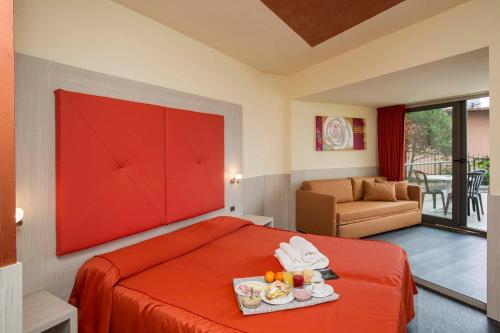 Hotel Sole Malcesine Room Type - Standard Family Room Hotel Sole Malcesine Room Type - Standard Family Room