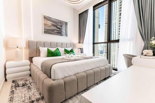 Luxurious Furnishing Direct Access to Dubai Mall, Dubai