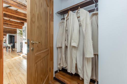 Mansard in Old Town - image 12