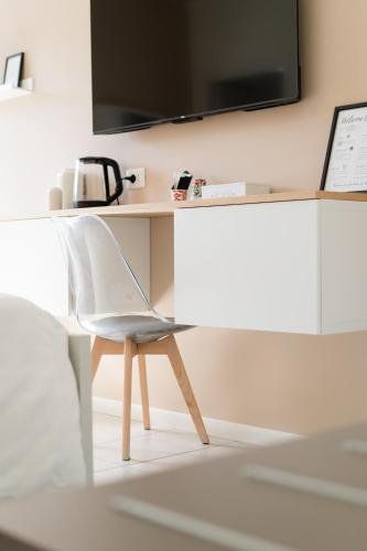 Double Room with Private Bathroom image 5