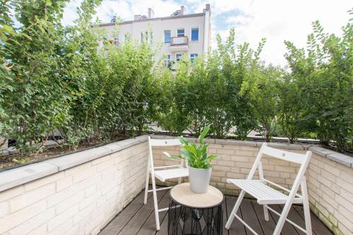 Two-Bedroom Deluxe Apartment with Balcony