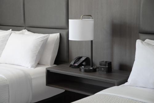 2 queen beds