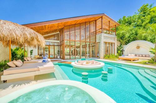 Villa Orlando - Brand New 9BR Jacuzzi Cinema