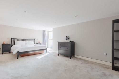 Stunningly Spacious 4BD Home Clapham North, Londres (foto 2)