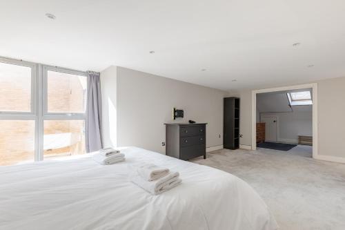 Stunningly Spacious 4BD Home Clapham North, Londres (foto 8)