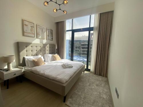 Large 1 Bedroom Apartment in Azizi Riviera 15, Дубай (фото 9)