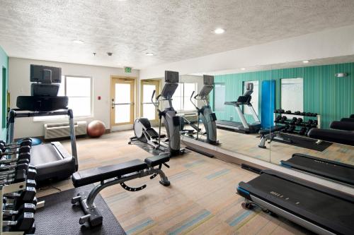홀리데이 인 익스프레스 호텔 앤 스위트 쿠르달렌 I-90 엑싯 11 바이 IHG - 피트니스 센터