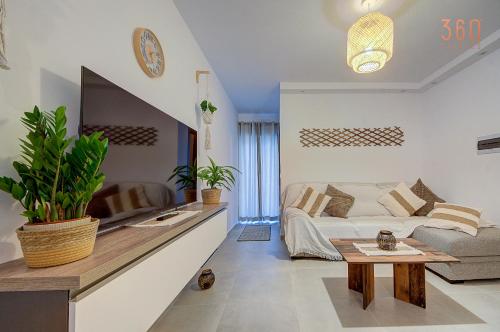 Modern & Spacious 2BR Apt with Balconies in Msida by 360 Estates, Pieta