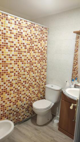 Spacious with free parking in Old Town-Casco Viejo, Bilbao (foto 9)