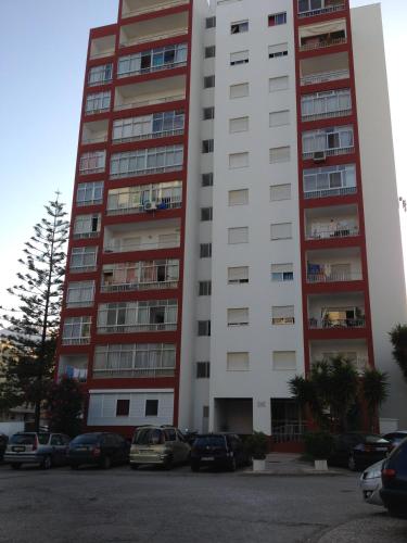  Beach and City Apartment in Portimão