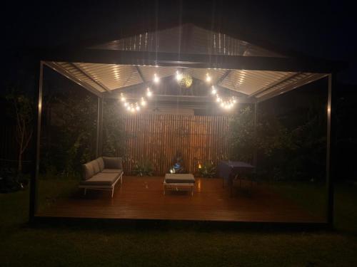 Mystic Gardens with backyard view - image 9