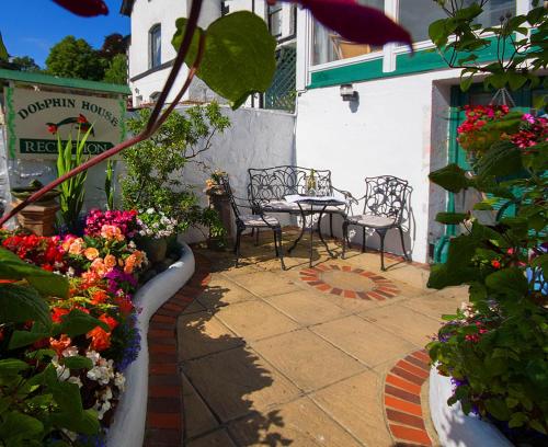Dolphin Guest House - image 8