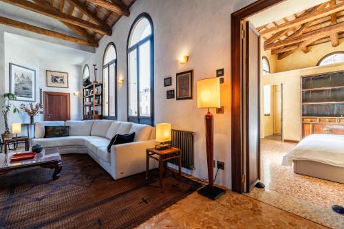 Palazzo Remer - luxury apartments - by Bricola Apartments - image 10