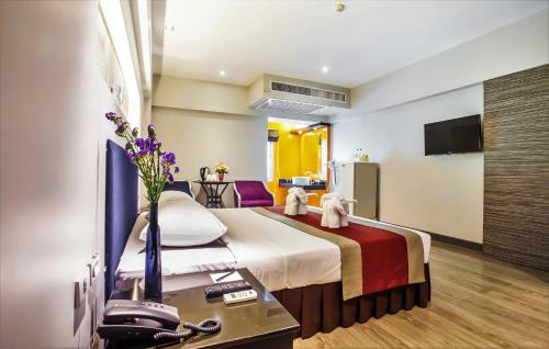 Photo 45 Nouvo City Hotel
