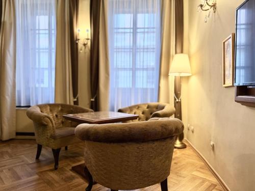 Traditional Prague Apartment, Прага (фото 6)