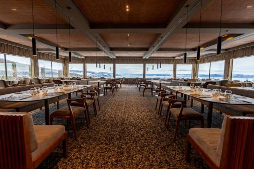 Restaurant, Los Acebos Ushuaia Hotel in Ushuaia