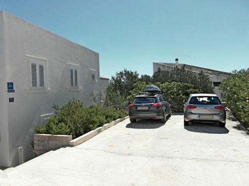 Vis Mirja Apartment 2 - image 13