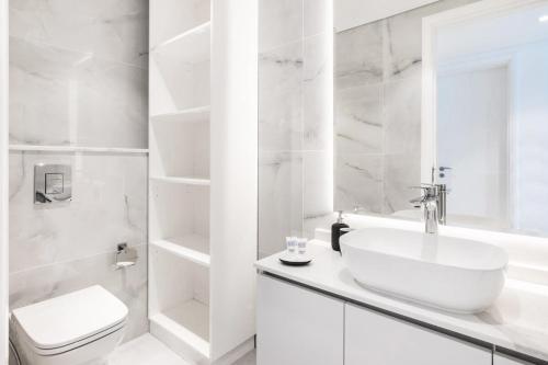 Luxury 2BR Stay in DIFC, Steps to Gate Avenue and Dubai Mall, Dubái (foto 10)