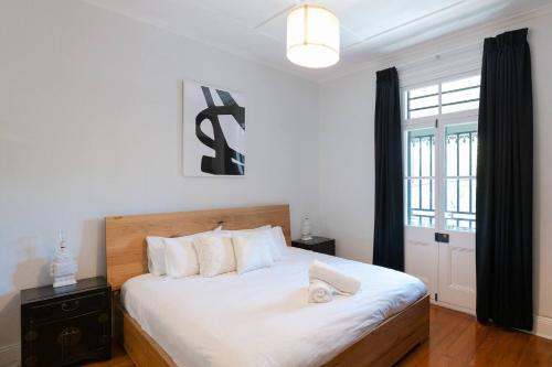 Newtown Terrace House Oasis - image 4