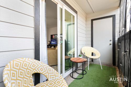 Near BBQ, Coffee More in Brentwood Pet-Friendly 2BR 1BA Condo By Austin Vacay Near BBQ, Coffee More in Brentwood Pet-Friendly 2BR 1BA Condo By Austin Vacay