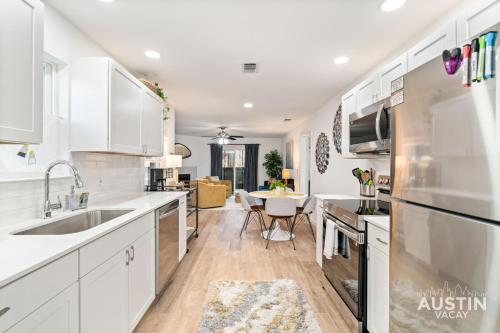 Near BBQ, Coffee More in Brentwood Pet-Friendly 2BR 1BA Condo By Austin Vacay Near BBQ, Coffee More in Brentwood Pet-Friendly 2BR 1BA Condo By Austin Vacay