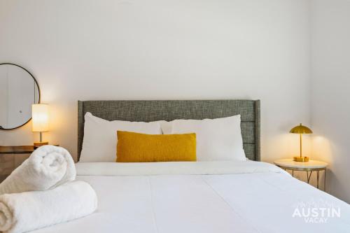 Near BBQ, Coffee More in Brentwood Pet-Friendly 2BR 1BA Condo By Austin Vacay Near BBQ, Coffee More in Brentwood Pet-Friendly 2BR 1BA Condo By Austin Vacay