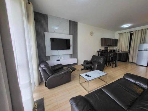 3bedroom furnished Apartment in Garuga in Lyamutundwe