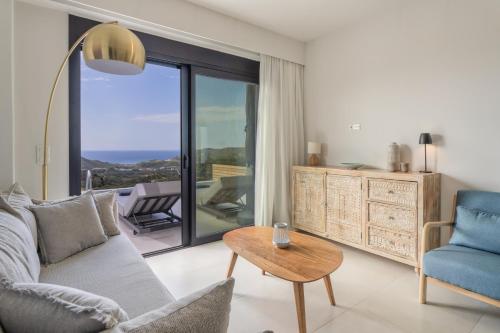 Villa April, Seaview and pool Villa April, Seaview and pool