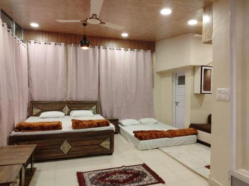 YoBro'sHouse in Salgaon