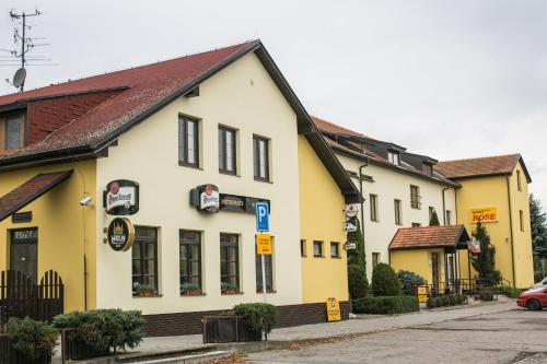 Hotel ROSE Břeclav - image 9
