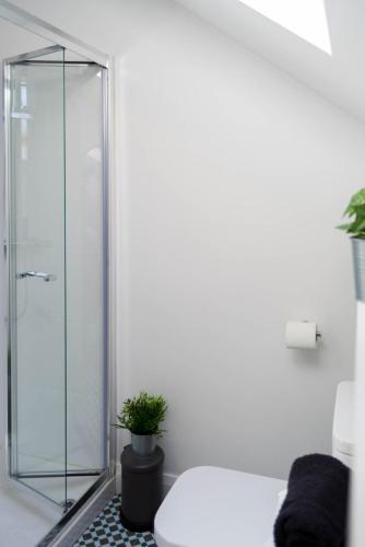 9 Kingscourt House - image 7
