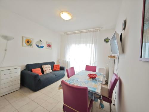 Studio Apartment image 10