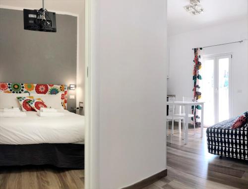 Wonderful little gem with a large private terrace!, Рим (фото 6)