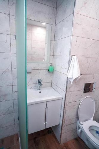 2 Bed Apt - Sleeps 4 Terrace & Pet Friendly, Sandanski (foto 4)