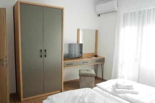 2 Bed Apt - Sleeps 4 Terrace & Pet Friendly, Sandanski (foto 10)