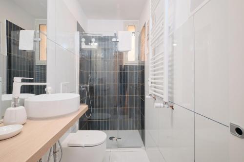 Termini Station 5 minutes - Free Wi-Fi & Netflix, Рим (фото 3)
