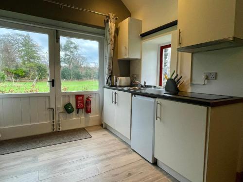 virtuve, Hungry Hill Glamping in Eadargoil
