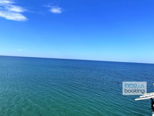 Three-Bedroom Apartment with Sea View image 10