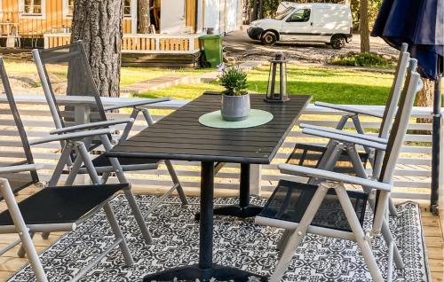 Exterior view, 1 Bedroom Pet Friendly Home In Strangnas in Alvsjo