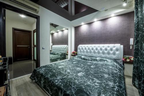 Alex Hotel on Budapeshtskaya - image 2