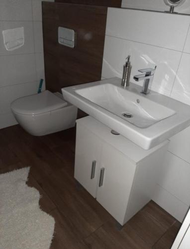 Vannas istaba, Ferienwohnung Zur Flomborner Wutz in Flomborn