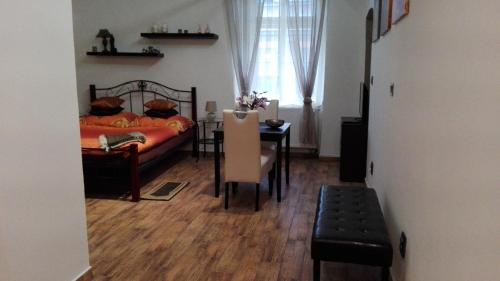 Apartment Jakubská 676 - image 4