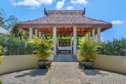 662035107 Ocean Cliff Hotel Negril Limited - Adults Only