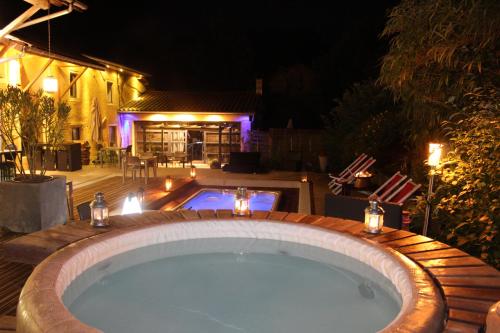 Iekārtas, Maison Lili Paradis in Montcarra