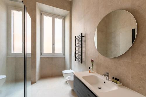 SJR Luxury Apartment Trevi Fountain - image 5