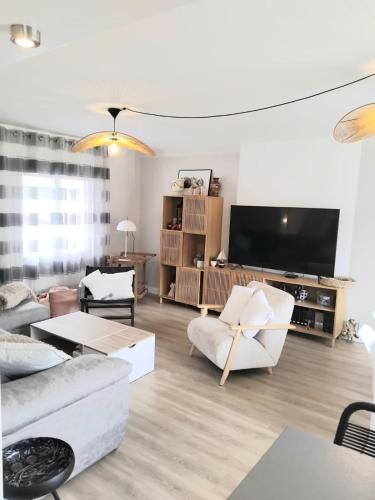 House with 5 bedrooms and HOT TUB, Saint-Cyprien-Plage (zdjęcie 4)